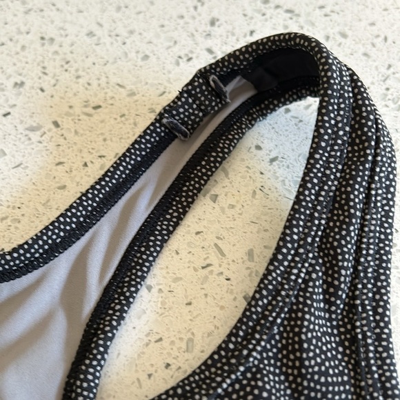 Varley Berkeley Racerback Sports Bra in Black and Tan Mini Dots - Size Small - Picture 5 of 7